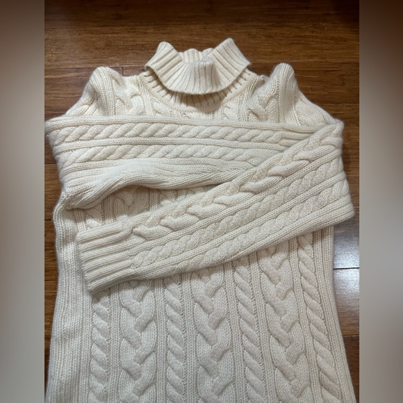 Johnston’s of Elgin Cashmere Made in Scotland Cashmere Cable Knit Sweater Small - Picture 4 of 7